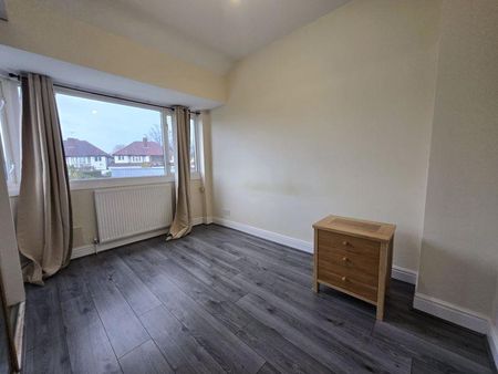 3 bedroom semi-detached house to rent - Photo 4