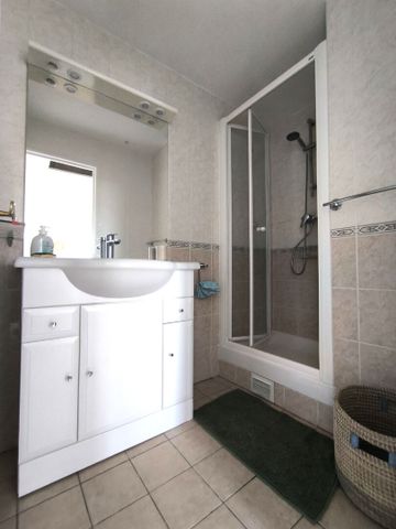 Location Appartement 4 pièces 65m² - Photo 4