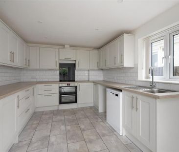 3 bedroom detached house to rent - Photo 6