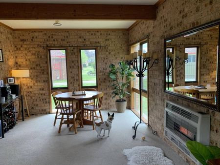Unique Chalet style home - Photo 3