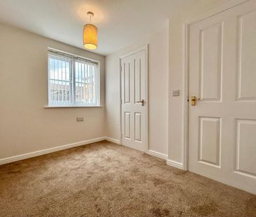 2 bedroom Flat To Let - Photo 5