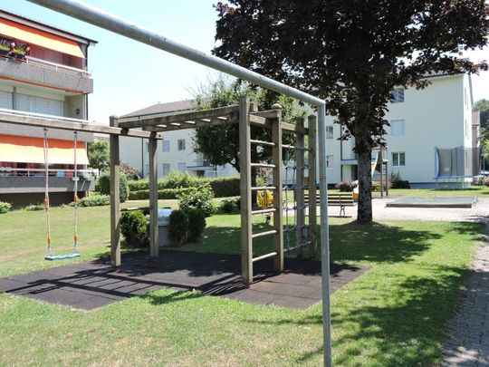 Light, spacious and in the middle of the countryside! - Photo 1