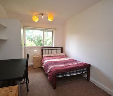 3 bed Semi-Detached House for Rent - Photo 6