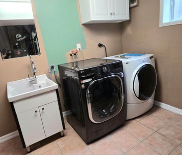 For Lease - 236 Woodale (Lower Lev) Avenue, Oakville, Ontario - Photo 5