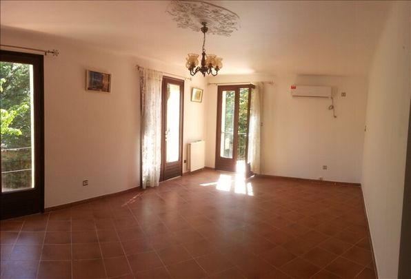 LOCATION : Appartement T2 (51 m²) à LA COURONNE CARRO - Photo 1