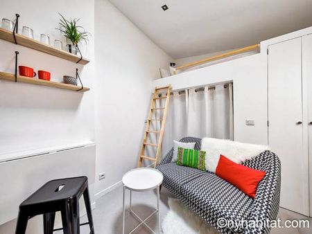 Logement à Paris, Location meublée - Photo 2