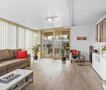 WELL APPOINTED HOME IN A QUIET STREET! - Photo 4