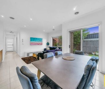 Modern 3-Bedroom Home Offering Comfort, Space & Practical Living - Photo 3