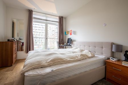 2 Bed Flat, Hepworth Court, SW1W - Photo 2