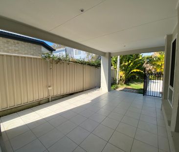 5 Month Lease Only - Modern Family Home + Pool! - Photo 4