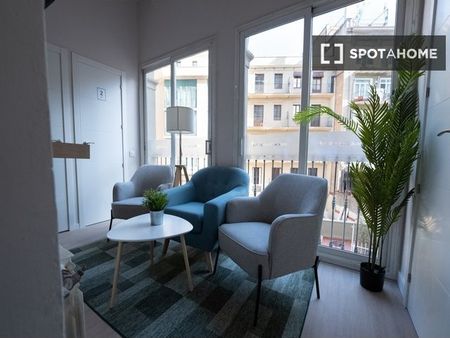 barcelona, Catalonia 08010 - Photo 2