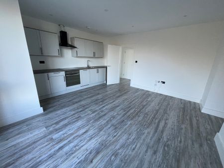 Clarence Street, Swindon - Photo 4