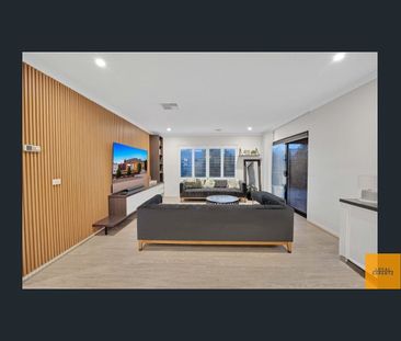 Spacious Family Home with Exceptional Outdoor Living - Photo 2