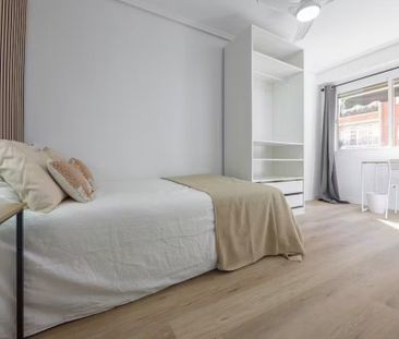 Carrer del Duc de Mandas, Valencia, Valencian Community 46019 - Photo 2