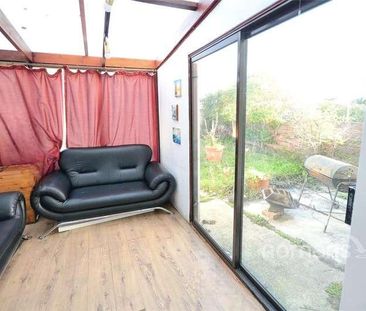 Northborough Road, Slough, Berkshire, SL2 - Photo 2