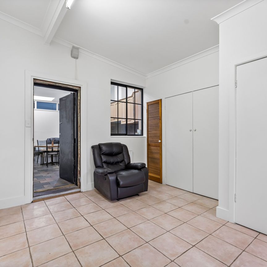 380B Sydney Road, Brunswick VIC 3056 - House For Rent | Domain - Photo 1