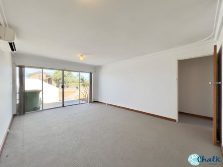 FANTASTIC LOCATION - WALK TO THE BEACH - Photo 3