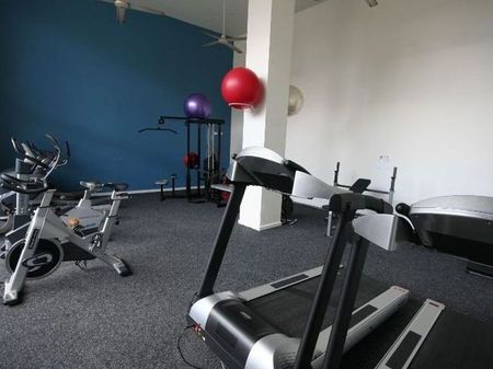 Convenient Spacious Modern Living - Photo 5