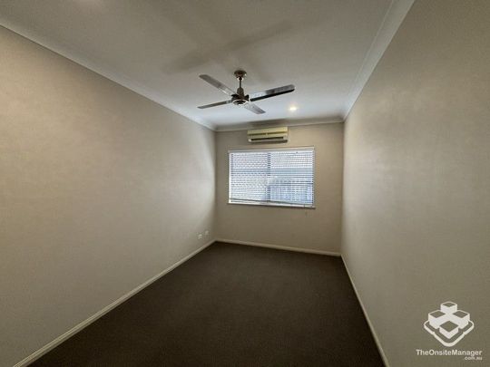 4 BEDROOM NON-FURNISHED HOUSE - Photo 1