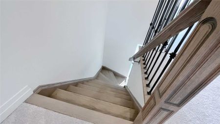 For Lease - 37 Saigen Lane, Markham, Ontario - Photo 4