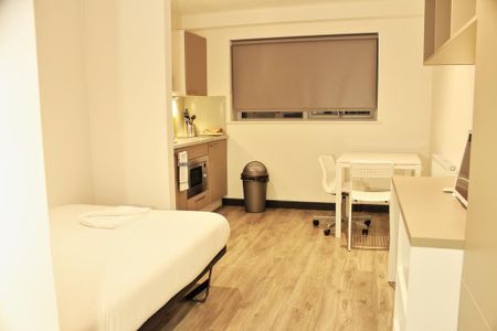 Studio to rent - Photo 3