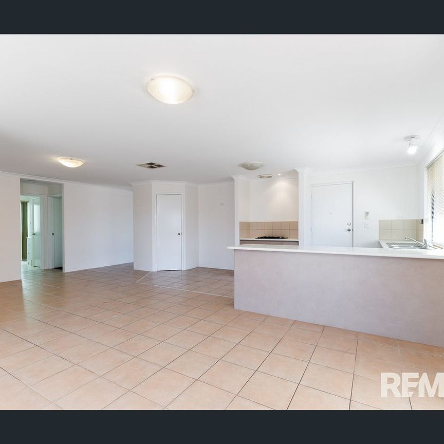 Beautiful 4x2 Family Home in Merriwa - Photo 1
