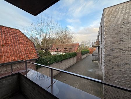 TE HUUR: Ruim twee-slaapkamerappartement in het centrum van Tielt. - Photo 2