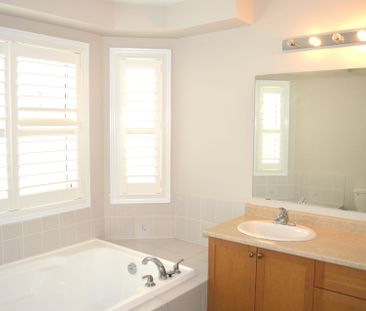 For Lease - 30 Paper Birch Drive, Markham, Ontario - Photo 1