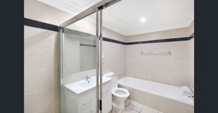 Modern 2 Bedroom in Haymarket!! - Photo 4