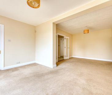 4 bedroom semi-detached house to rent - Photo 2