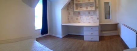 5 Bed - 30 Walmsley Road, Headingley, Leeds - LS6 1NG - Student - Photo 2