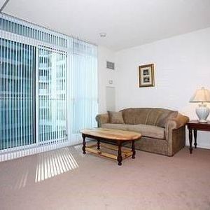 harbourfront living on a budget spacious studio incredible amenities - Photo 2