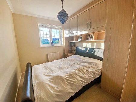 4 bedroom detached house to rent - Photo 3