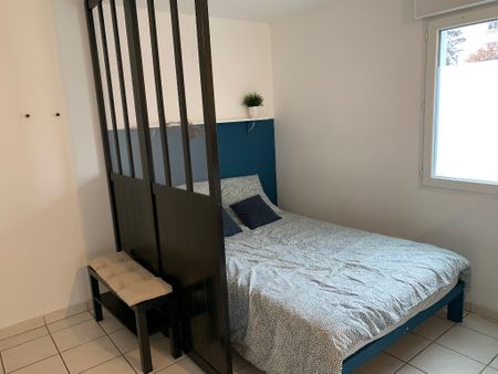 Location Appartement 1 pièce 32m² - Photo 2