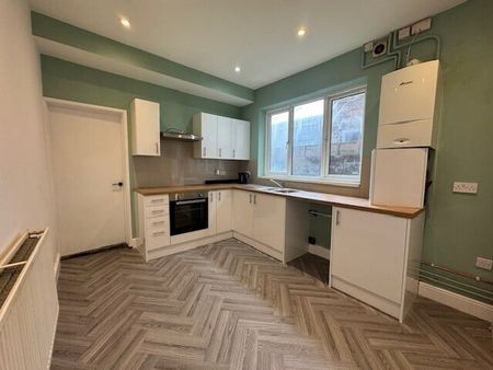 Stamshaw Road, Portsmouth - Photo 3