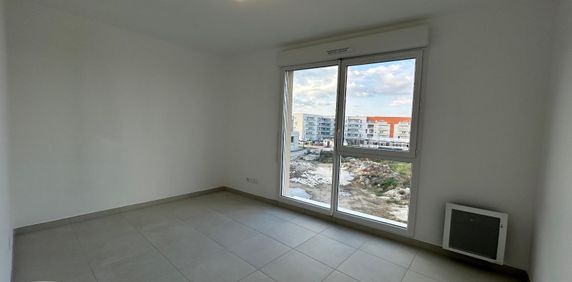 Location Appartement 2 pièces 51m² MONTEUX 84170 - Photo 2