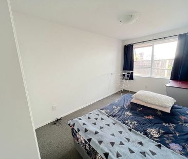 A front townhouse in excellent condition. - Photo 2