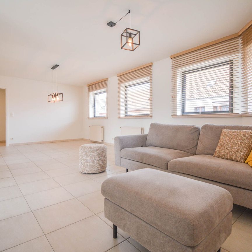 Instapklaar duplexappartement met garage te Hooglede - Photo 1