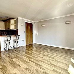 Newmans Close, Hythe, CT21 6BF, Kent - Photo 2