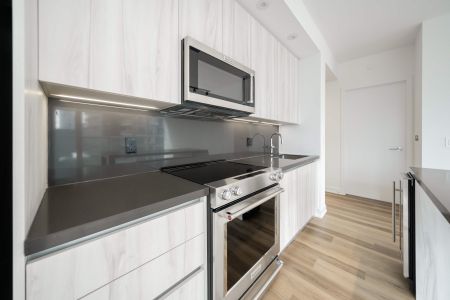 For Lease - 8 Gloucester Street Unit# 2302, Toronto, Ontario - Photo 4