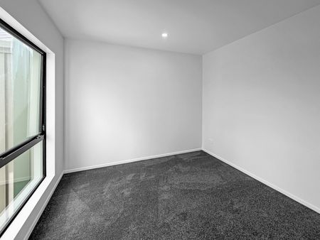 Spacious 4-Bedroom Family Home for Rent in Karaka - Photo 2