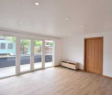 2 bedroom semi-detached house to rent - Photo 2