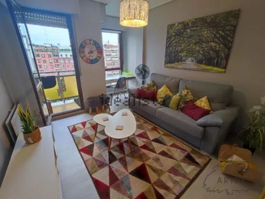 Alquiler de estudio en Avenida del Ferrocarril - Photo 1