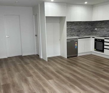 Brand New Modern 3-Bedroom Townhouse for Rent - Photo 3