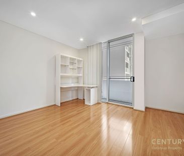 Spacious 2 Bed + 2 Bath + 1 Parking Apartment in the Heart of Burwood! - Photo 4