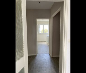 Location Appartement 3 pièces 61 m² Issoudun - Photo 2