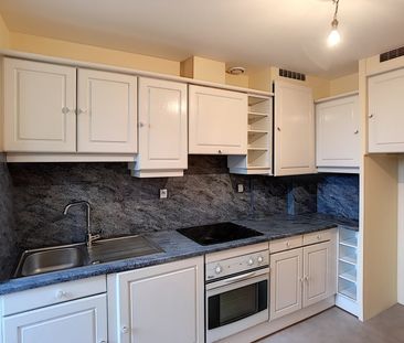 Location Appartement 3 pièces 86m² ROANNE 42300 - Photo 4