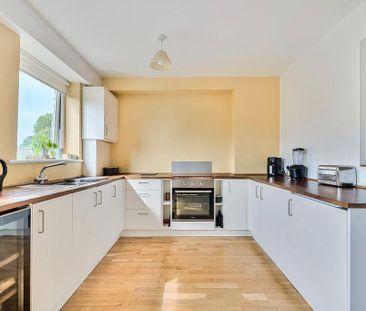 2 bedroom maisonette to rent - Photo 6