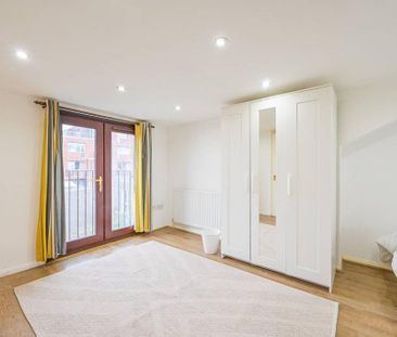 4 bedroom terraced house to rent - Photo 1