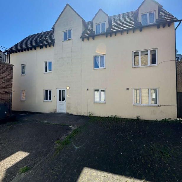 Drakes Yard, Queen Street, Haverhill, CB9 - Photo 1